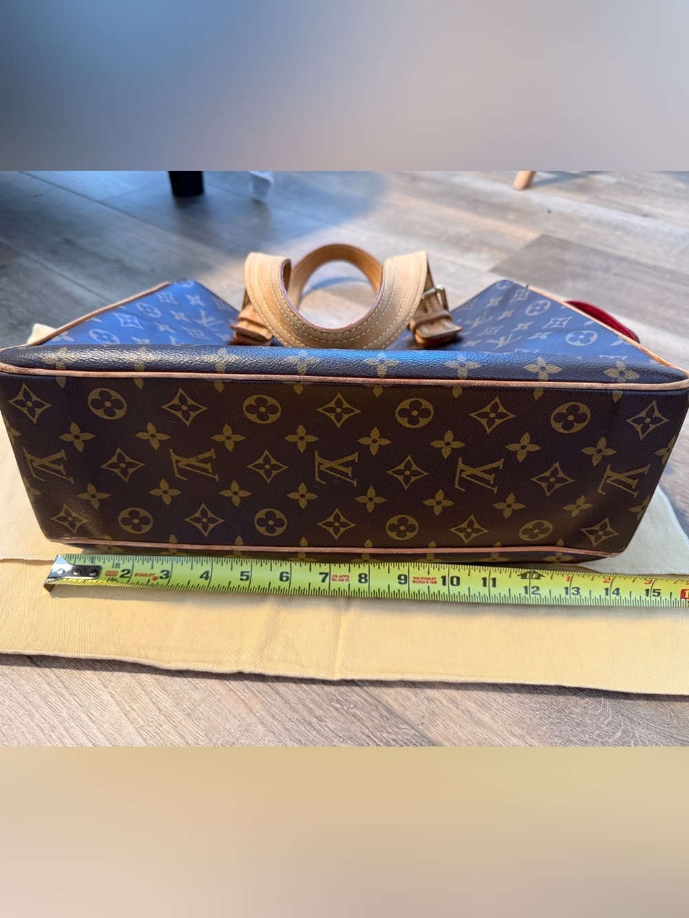 Louis Vuitton Monogram Tote with Natural Leather Trim, Authentic - Picture 8 of 13